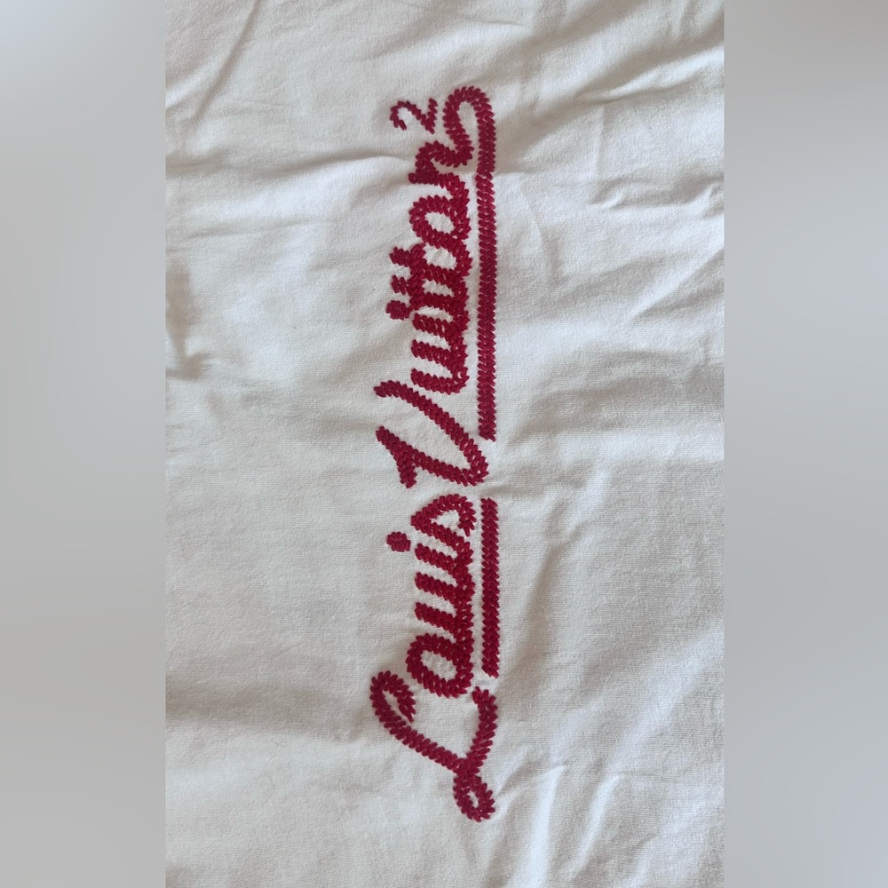 LV tshirt